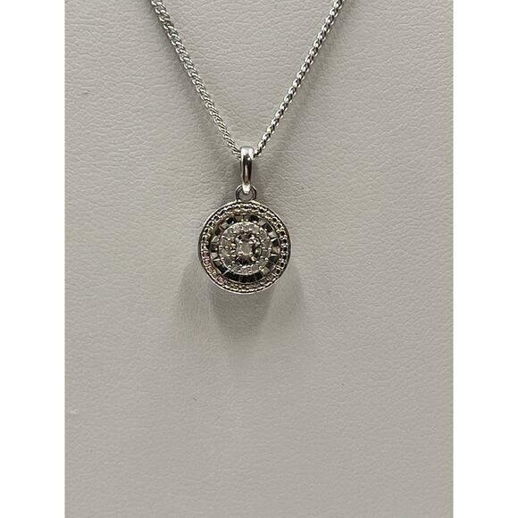 Unique Designs UD 925 Sterling Silver Round Diamond Chip Pendant Necklace - Picture 2 of 14